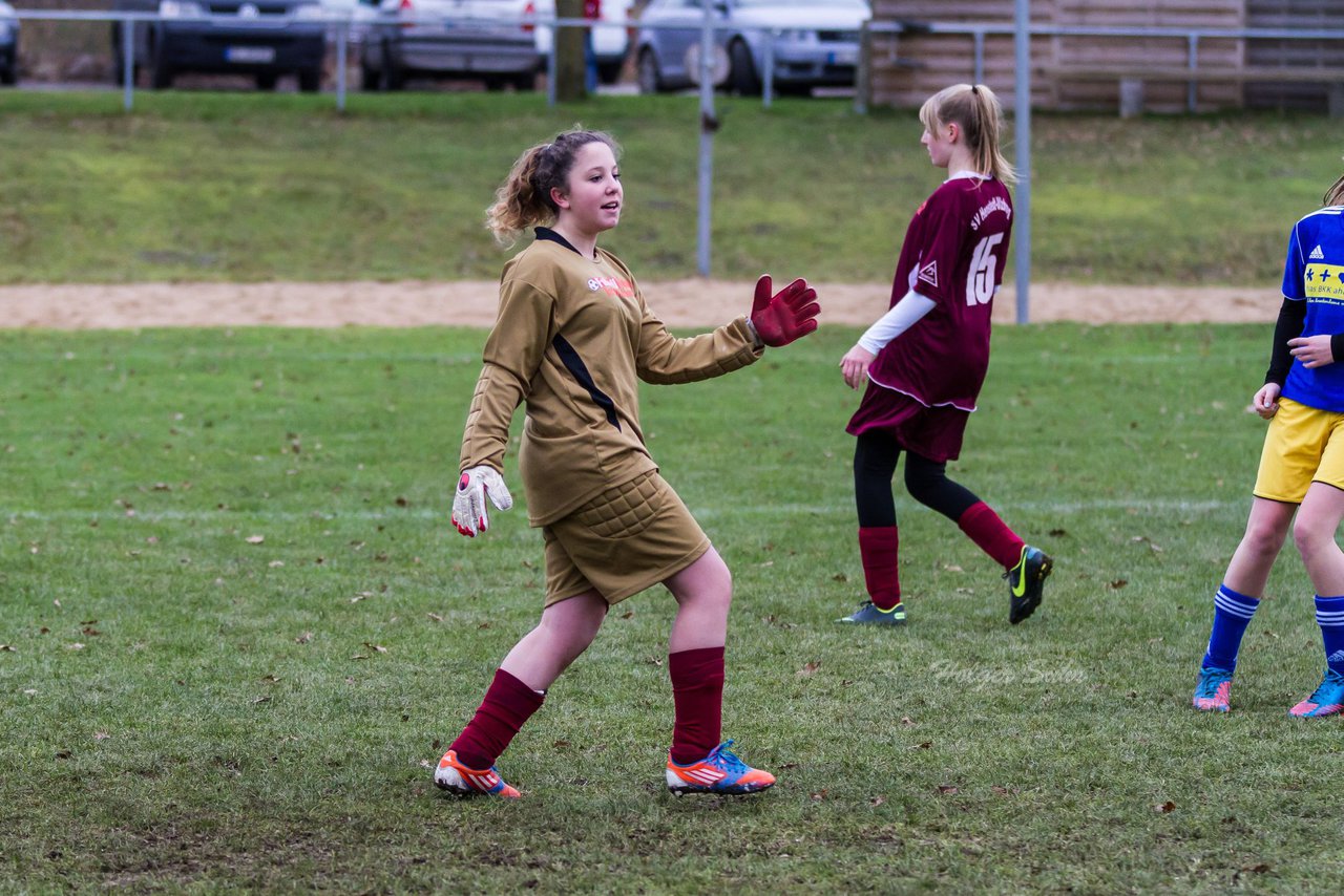 Bild 140 - B-Juniorinnen TSV Gnutz o.W. - SV Henstedt Ulzburg II : Ergebnis: ca. 5:0